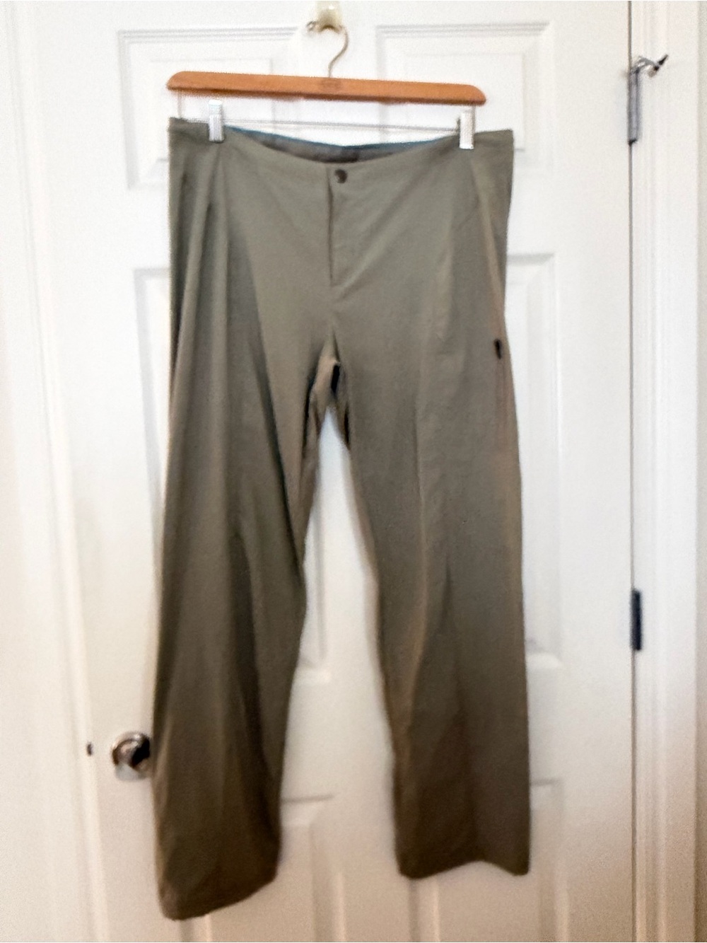 Columbia Khaki Casual Track Pants with Straight Leg